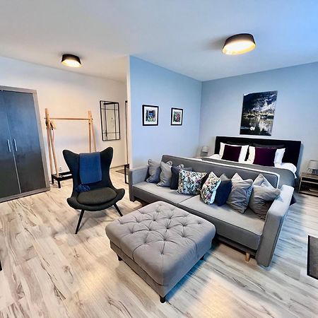 Bl - The Executive Suite, Boru - 24Hr Self Check-In, Free Private Parking, Balcony With Mountain View, 5 Minute Walk To City Center Banská Bystrica Exteriér fotografie