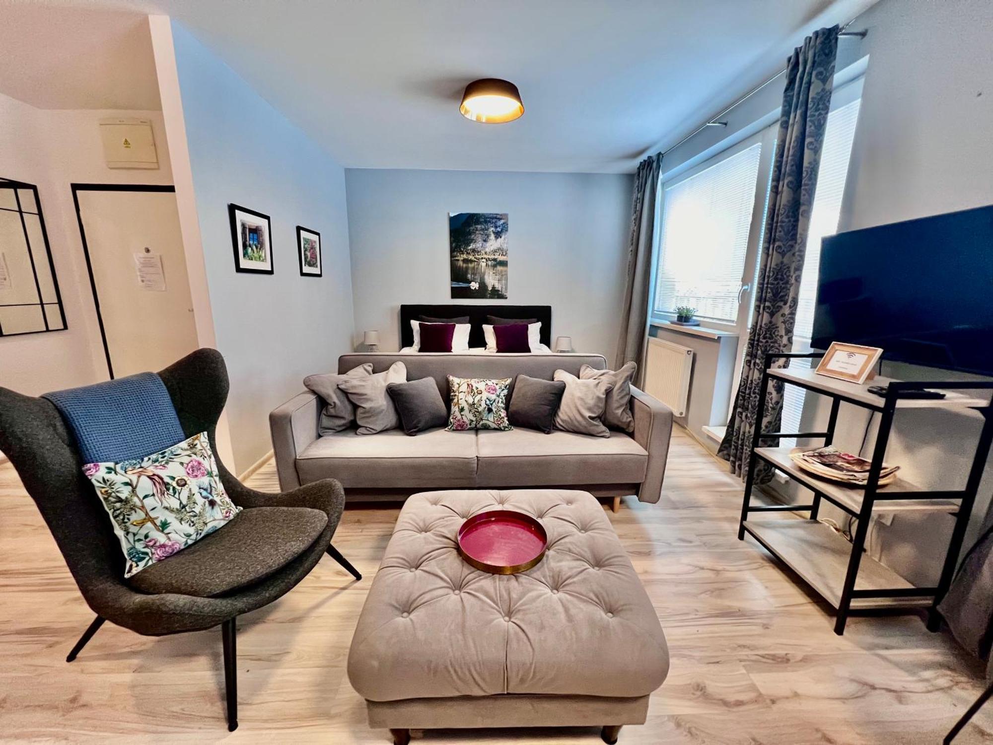 Bl - The Executive Suite, Boru - 24Hr Self Check-In, Free Private Parking, Balcony With Mountain View, 5 Minute Walk To City Center Banská Bystrica Exteriér fotografie